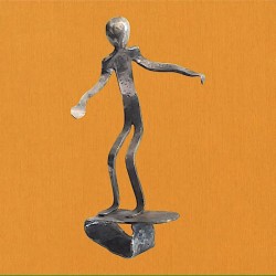 Sculpture surfeur